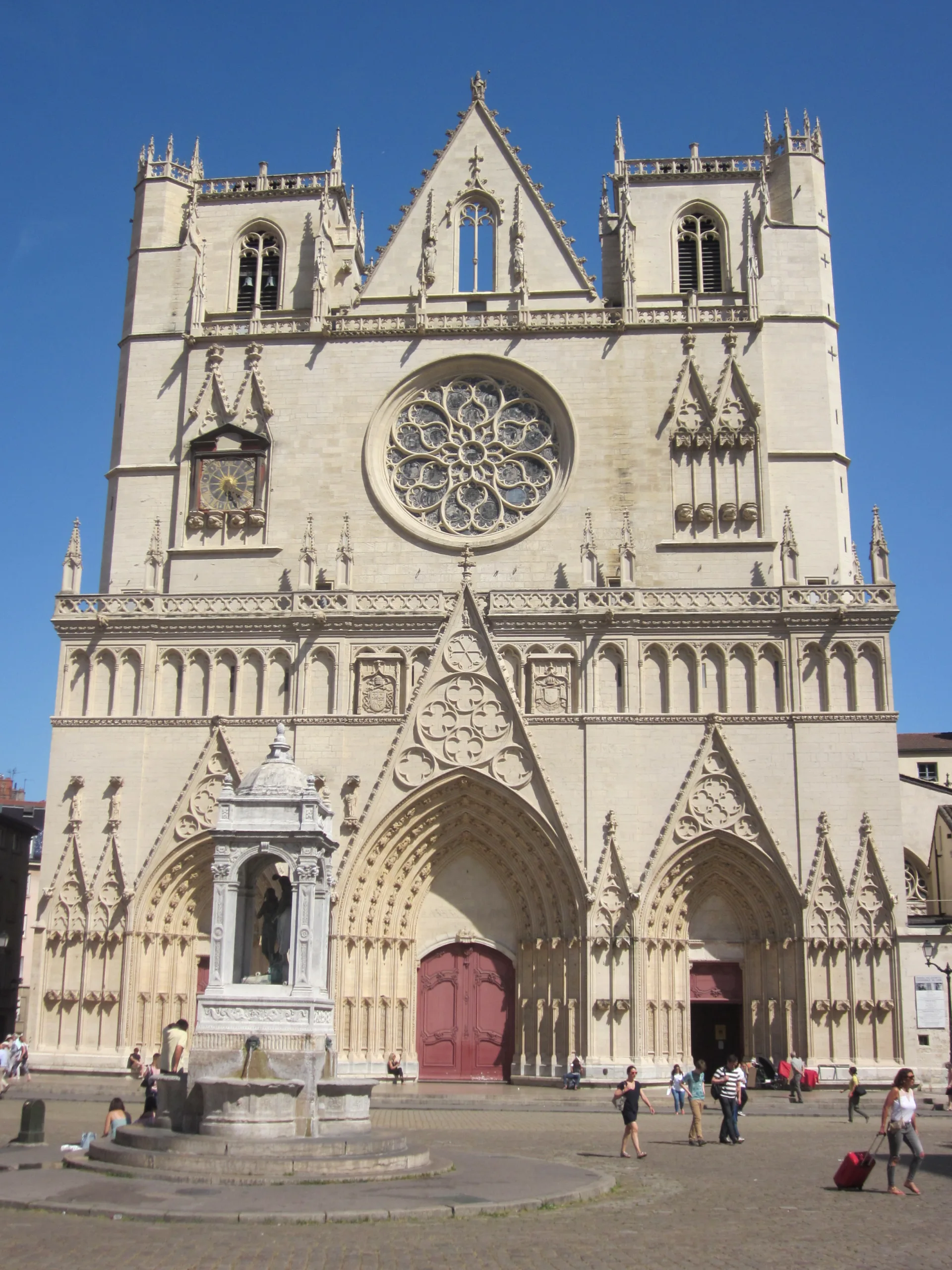 Catedrala Saint Jean, Lyon