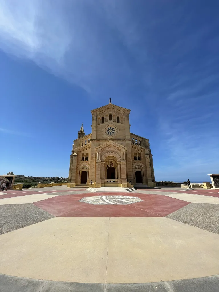 Sanctuarul Ta'Pinu, Insula Gozo