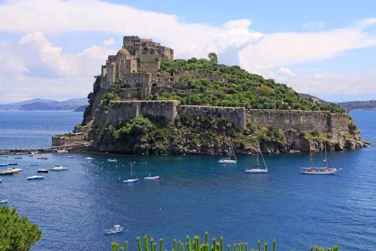 Castelul aragonez, Ischia