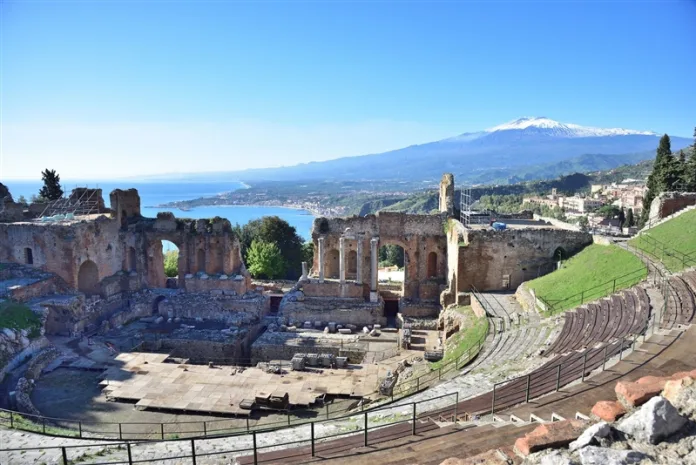 italia-sicilia-teatru-taormina Teatrul din Taormina, Sicilia