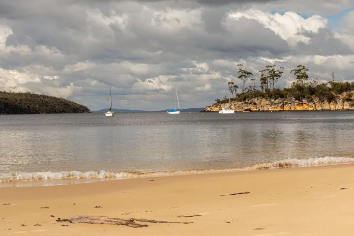 tasmania-plaja Plaja din Tasmania