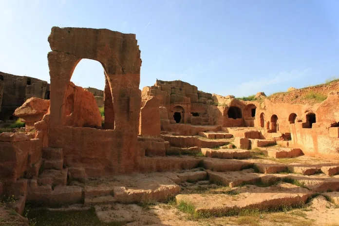 turcia-mardin-ruine Ruine antice din orasul Mardin, Turcia