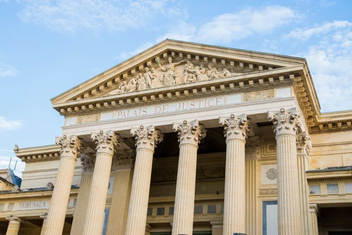 franta-nimes-palatul-de-justitie Palatul de Justitie din Nimes