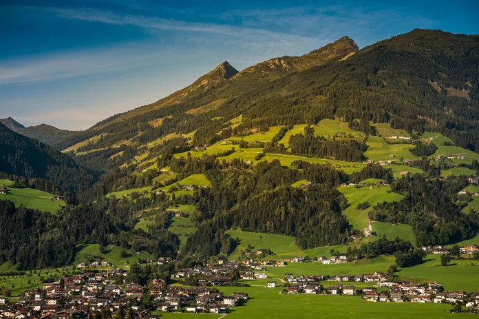 austria-peisaj-montan Peisaj montan, Austria