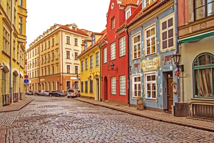 letonia-riga-strada Strada din Riga