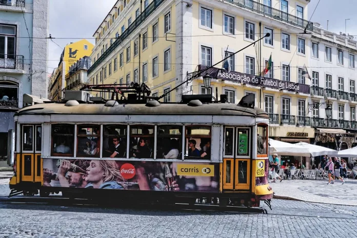 portugalia-lisabona-tramvai-galben Tramvaiul galben, Lisabona