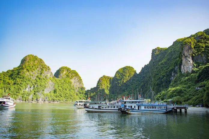 vietnam-halong-bay Halong Bay, Vietnam