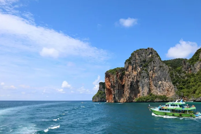 thailanda-insula-phi-phi Insula Phi Phi, Thailanda