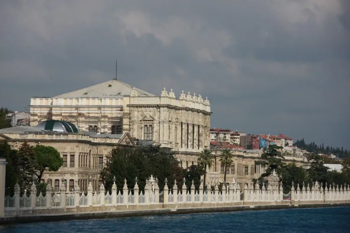istanbul-dolmabahce Palatul Dolmabahce, Istanbul