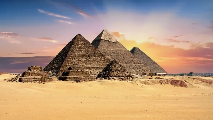 egipt-piramide-giza-1 Piramidele de pe platoul Giza