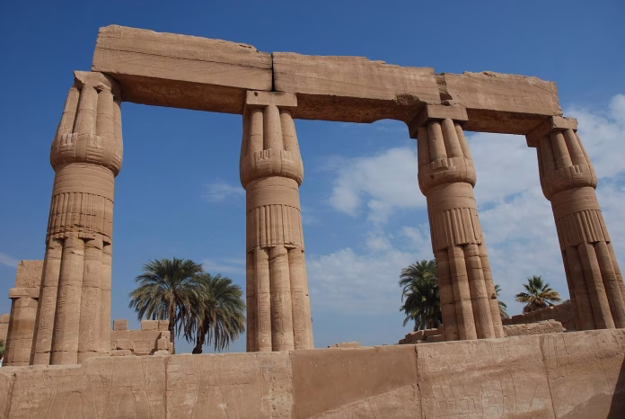 egipt-coloane-karnak Coloane de la Templul din Karnak