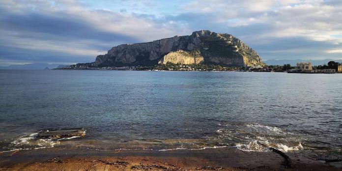 italia-mondello Plaja Mondello de langa Palermo